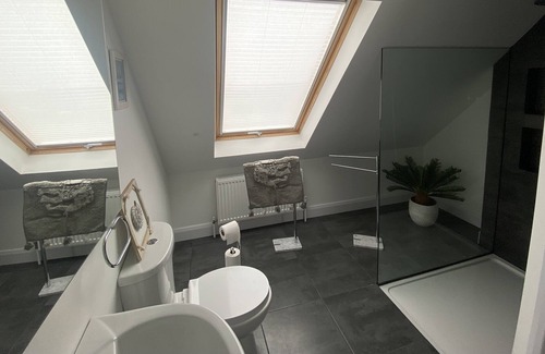 Kinsale Apartment | 2 Bed1st floor apartment with Valley and Sea Views