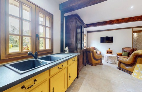 Criquetot-le-Mauconduit Apartment | 2 bedroom accommodation in Criquetot-le-Maucondui