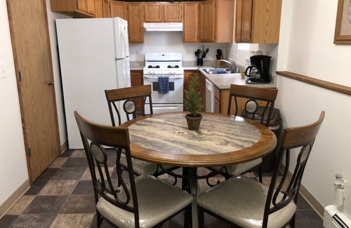 Ridgeway Apartment | 2 bedroom, 1 bath, quiet lodge close to town with forest views!