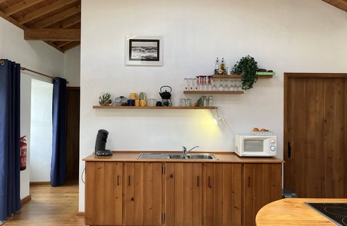 Capelo House | 2 bedroom 2 bathroom private house with air conditioning Casa Comprida 299/AL