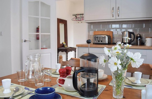 Llansantffraed Cottage | 2 bedroom accommodation in Llansantffraed, near Aberaeron