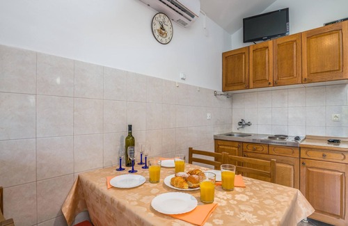 Baska Apartment | 2 bedroom accommodation in Bascanska Draga