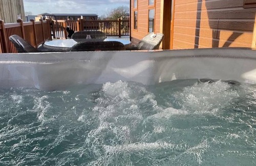 Caistor Cabin | 2 bedroom accommodation in Caistor, Market Rasen