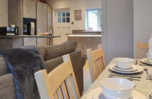 Benllech Cottage | 2 bedroom accommodation in Benllech, near Llangefni