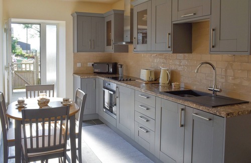 Maentwrog Cottage | 2 bedroom accommodation in Cwm Cyfnal