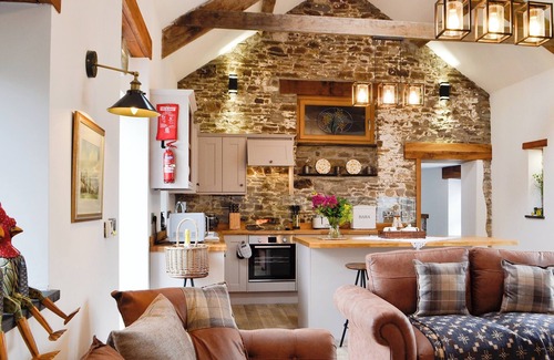 Ammanford Cottage | 2 bedroom accommodation in Betws, near Ammanford