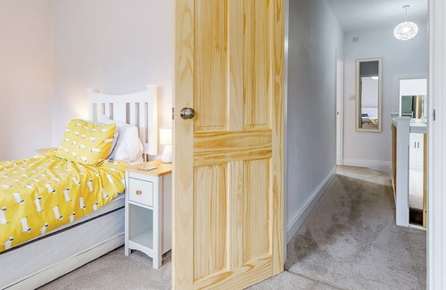 Alton Cottage | 2 bedroom accommodation in Alton