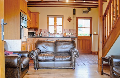 Caersws Cottage | 2 bedroom accommodation in Trefeglwys, near Caersws