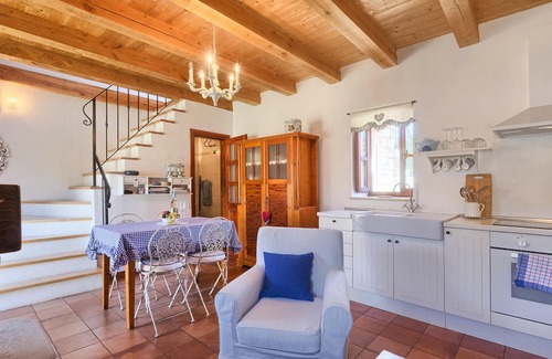 Debeljuhi House | 2 bedroom accommodation in Zminj