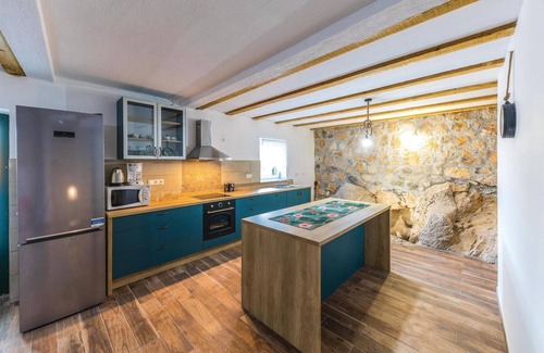 Ljubitovica House | 2 bedroom amazing home in Ljubitovica