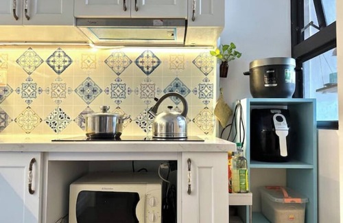 Van Giang House | 2 bedroom apartment 75m2, spacious, nice view, high speed wifi, full amenities.