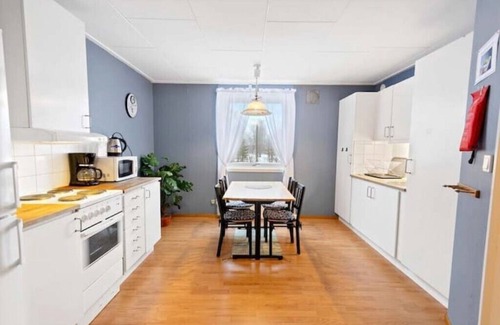 Langtrask Apartment | 2-bedroom apartment - free Wi-Fi and parking -Ap.1n