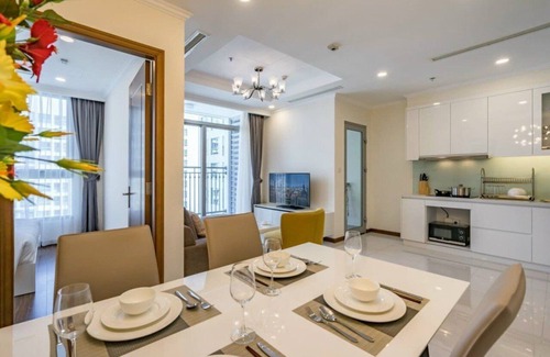 Hang Xanh Apartment | 2 Bedroom Apartment - Vinhomes Central Park