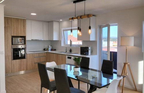 Bombarral Apartment | 2-bedroom apartment with terrace in rez do Chao