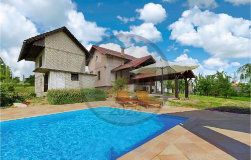 Klostar Ivanic House | 2 Bedroom Beautiful Home In Beslinec