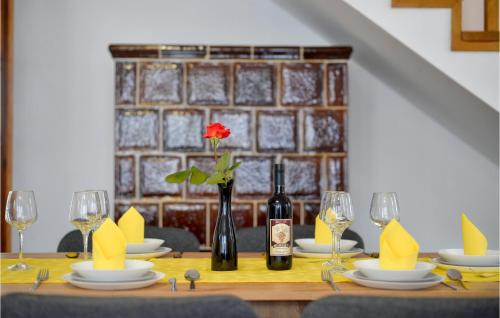 Klostar Ivanic House | 2 Bedroom Beautiful Home In Beslinec