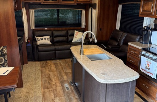 Pierre RV Rental | 2-bedroom campground in peaceful West Prairie with AC/Heat