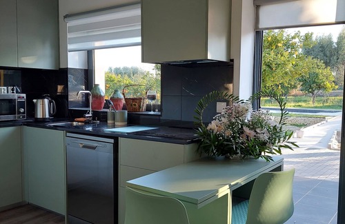 Santarem Cottage | 2 BEDROOM COTTAGE AND 2 INDEPENDENT STUDIOS FROM 80€ NIGHT/STUDIO