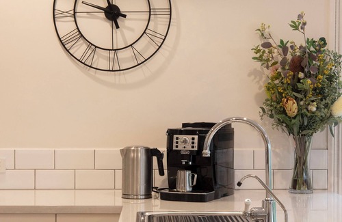 Stirling Bed & Breakfast | 2 Bedroom Garden Apartment