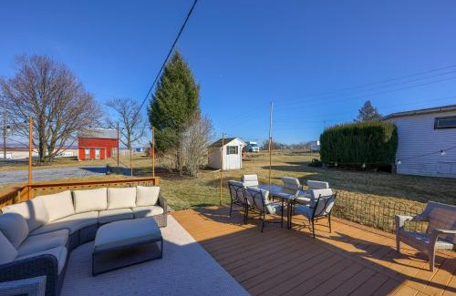 Ephrata House | 2-Bedroom House w/Large Outdoor and Firepit!