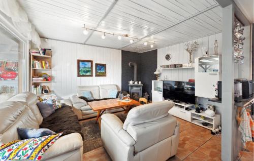 Schonlage House | 2 Bedroom Lovely Home In Weitendorf