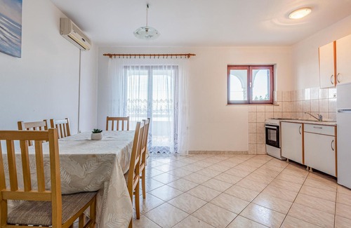 Kustici Apartment | 2 bedroom nice apartment in Kustici