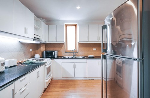 Hai Ba Trung Apartment | 2 Bedroom Serviced Apartment Hanoi City Center Central Location