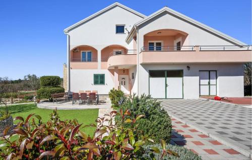 Bicine Apartment | 2 Bedroom Stunning Apartment In Skradin
