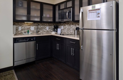 Rochester Condo | 2 Bedroom Suite | Free Breakfast. Pool & Hot Tub. Your Next Trip!
