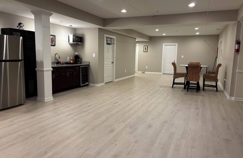 Urbana House | 2 bedrooms 1 bath rental unit