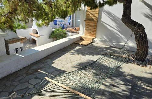 Kini House | 2 Bedrooms Holiday Homes In Kini