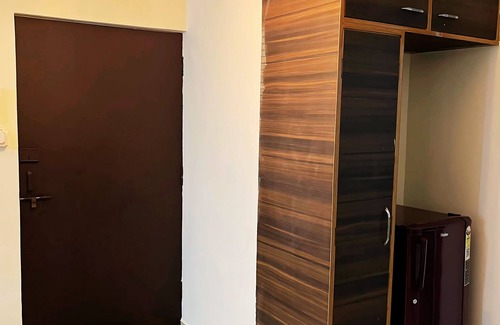 Sigra Apartment | 2 Bhk Apartment with Kitchen, 15 Mins From Kashi Vishwanath Temple & Ghats.