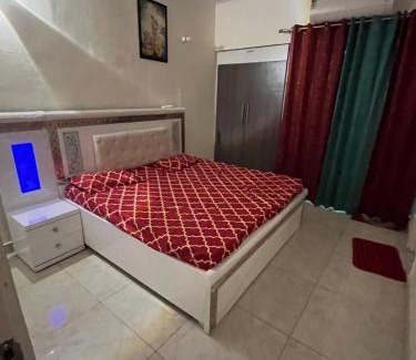 Ghaziabad Apartment | 2 BHK fully furnished guest apartment - ghaziabad