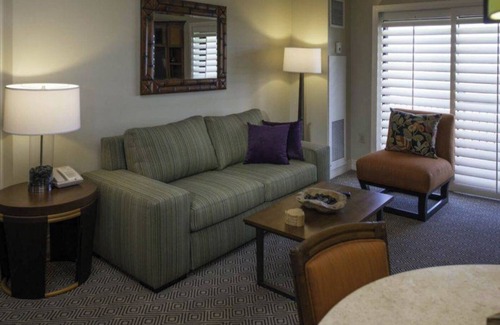 Las Vegas Resort | 2 BR, 1550 sqft, LV Blvd Resort Suite, Sleeps 8, Balcony, Jacuzzi Tub, & more.