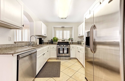 Nevada Trails House | 2 BR House - 8 miles to Las Vegas Strip