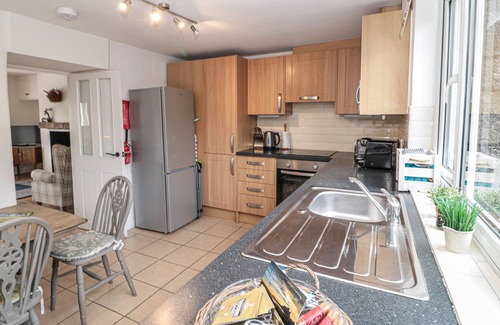 Norham Cottage | 2 CROSS VIEW, pet friendly, character holiday cottage in Norham