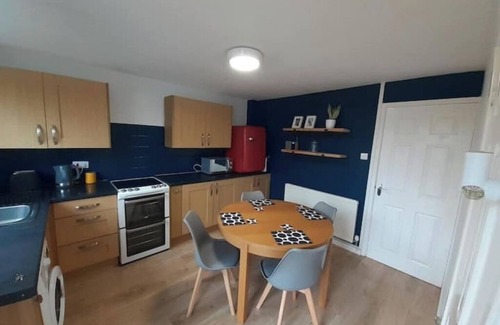 Newborough House | 2 Gwel Fenai