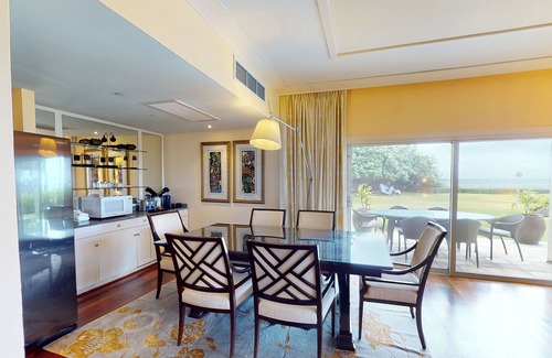 Waialae Iki House | 2 Kahala Beach Suites