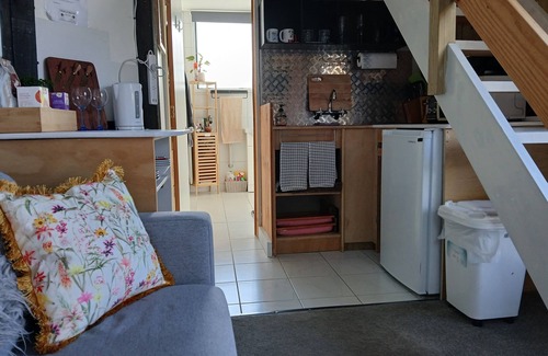 Blenheim Cottage | 2 Kiwis on Ward!