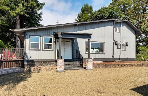 Coos Bay House | 2 Mi to Downtown Coos Bay Home with Deck, Fire Pits