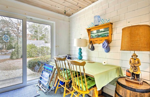 Mashpee Cottage | 2 Mi to Shore: Home w/BBQ & Beach Gear in Mashpee