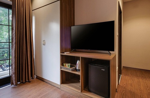 Hai Ba Trung House | 2-Person Modern Stay | Near Hanoi’s Central Park