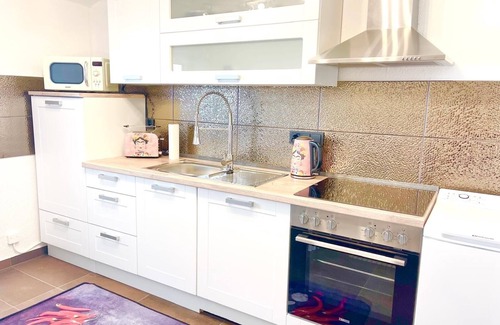 Hoechstadt an der Donau Apartment | 2 room-kitchen-bath vacation apartment at the castle Höchstädt a. d. Danube