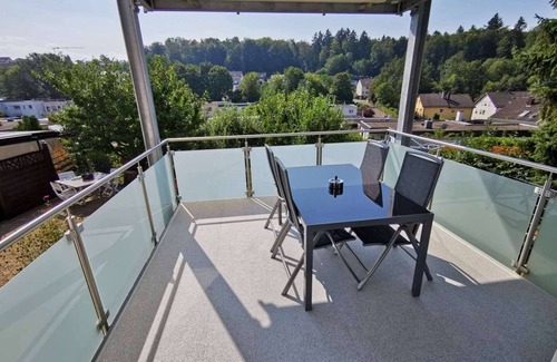 Busenbach Apartment | 2 Room Kitchen 65"smart SAT-TV Prime Washer-Dryer Balcony Parking for 4+2 Guests