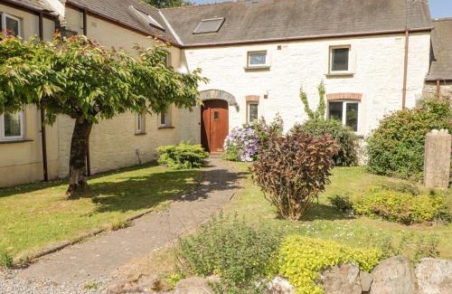 Castlemorris House | 2 Yr Hen Felin