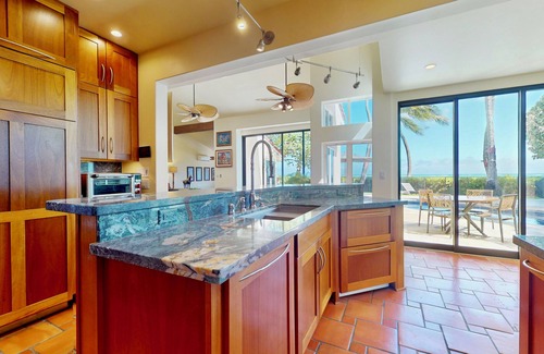 Kuliouou - Kalani Iki House | 20% Fall Discount! Newly Renovated! Oceanfront & Pool Family Hideaway. Paradise.