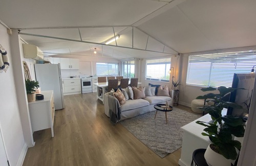 Muloowurtie House | 21-Positioned at the start of Black Point! Excellent sea views! Dog friendly!