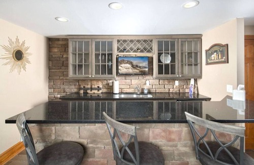 Beech Mountain Apartment | 22 Slopes - Beech Mountain Ski Chalet