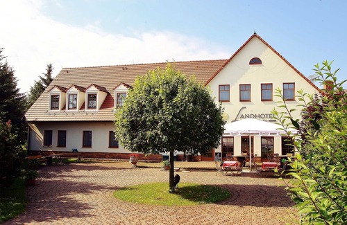 Neuwiese House | 29 double rooms - Landhotel Neuwiese with traditional inn An der Mühle