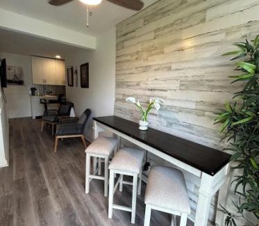 Highland Garden House | 2918 Madison St HOLLYWOOD